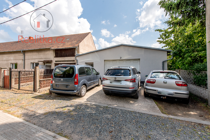 Pronájem rodinného domu s obchodním prostorem v obci Kly, okr. Mělník