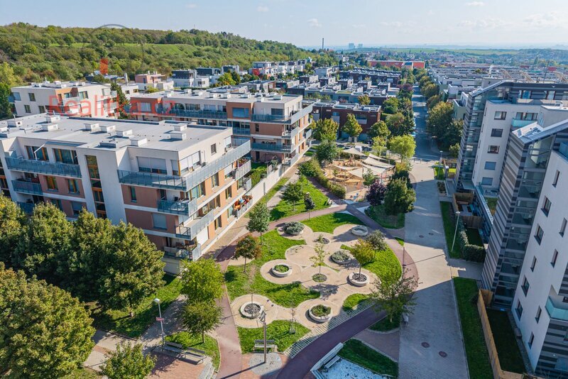 PRONÁJEM LUXUSNÍHO BYTU 4+KK S TERASOU 114 m², PRAHA 5 – JINONICE