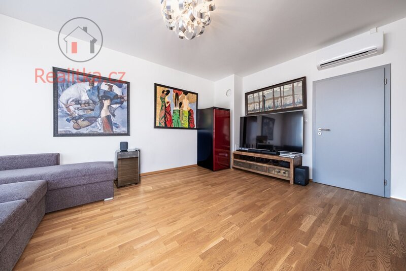 PRONÁJEM LUXUSNÍHO BYTU 4+KK S TERASOU 114 m², PRAHA 5 – JINONICE