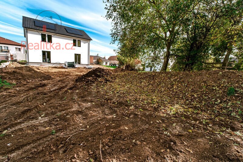 Prodej moderní novostavby dvojdomu ve Sluhách, okres Praha - východ