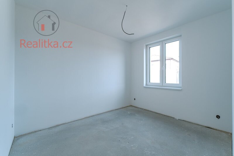 Prodej moderní novostavby dvojdomu ve Sluhách, okres Praha - východ