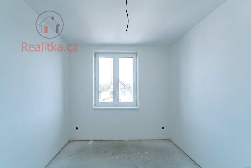 Prodej moderní novostavby dvojdomu ve Sluhách, okres Praha - východ