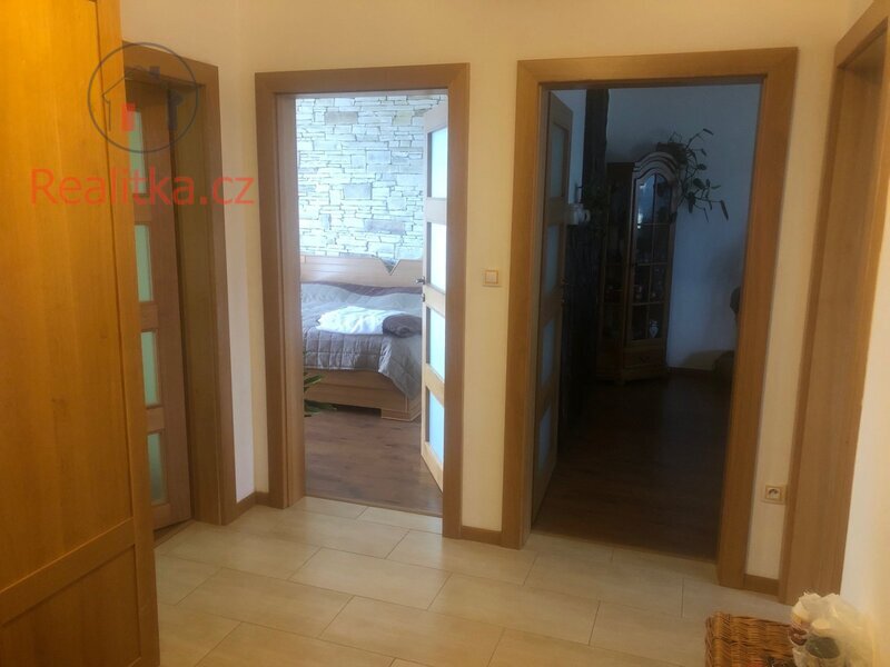 Pronájem slunného bytu po zdařilé rekonstrukci