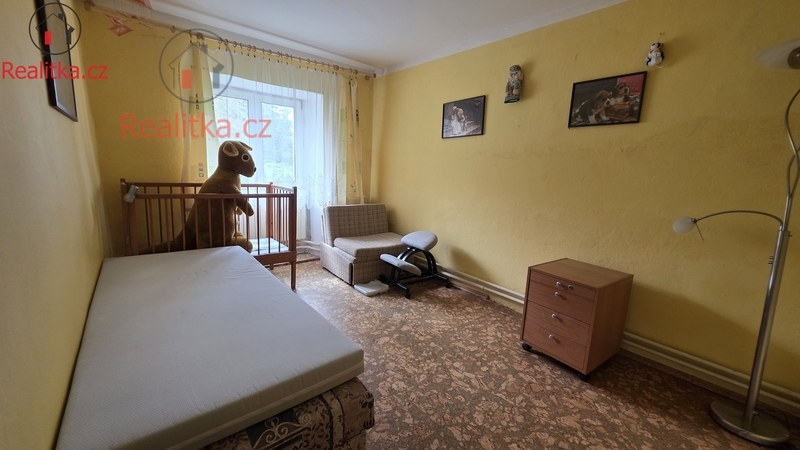 Exkluzivně vám nabízíme rodinný dům 5+1 s garáží a velkou zahradou ve Slapech u Tábora
