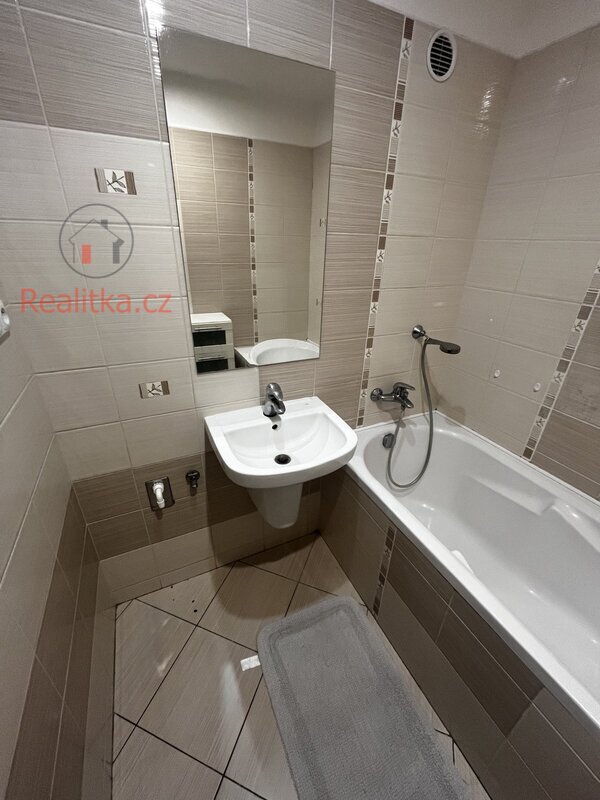 PRONÁJEM bytu 3+1 v Neratovicích