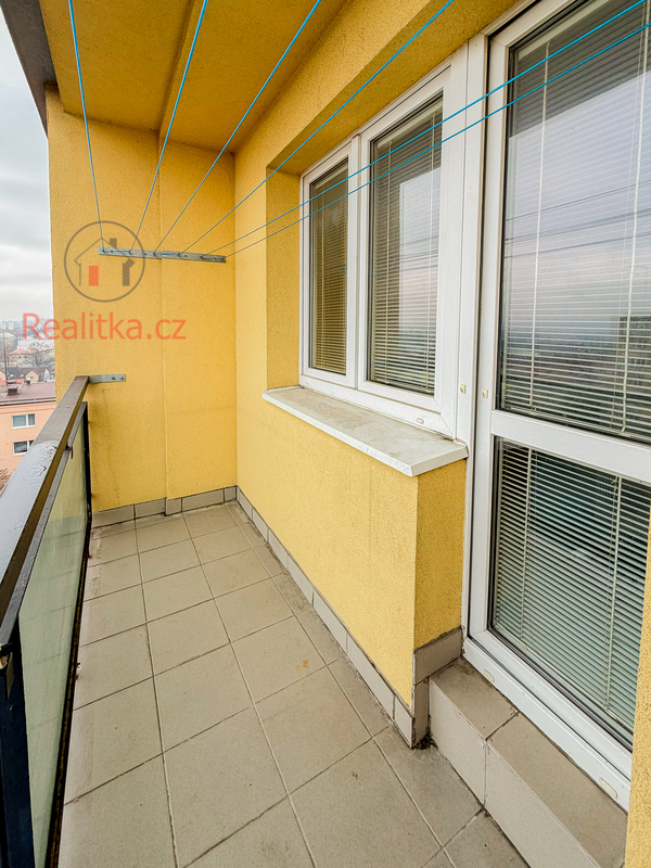 Pronájem bytu 2+1 s balkonem - Mělník