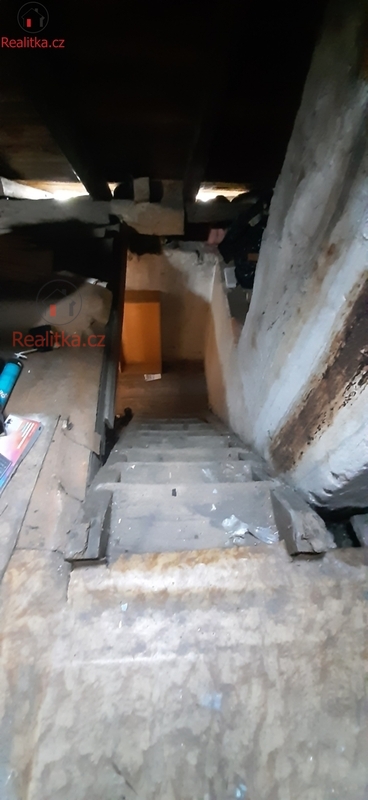 Prodej dvougeneračního rodinného domu ve Mšeně u Mělníka.
