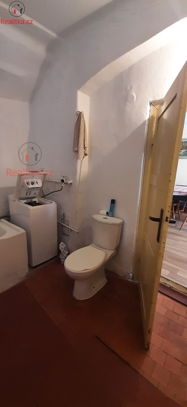 Prodej dvougeneračního rodinného domu ve Mšeně u Mělníka.