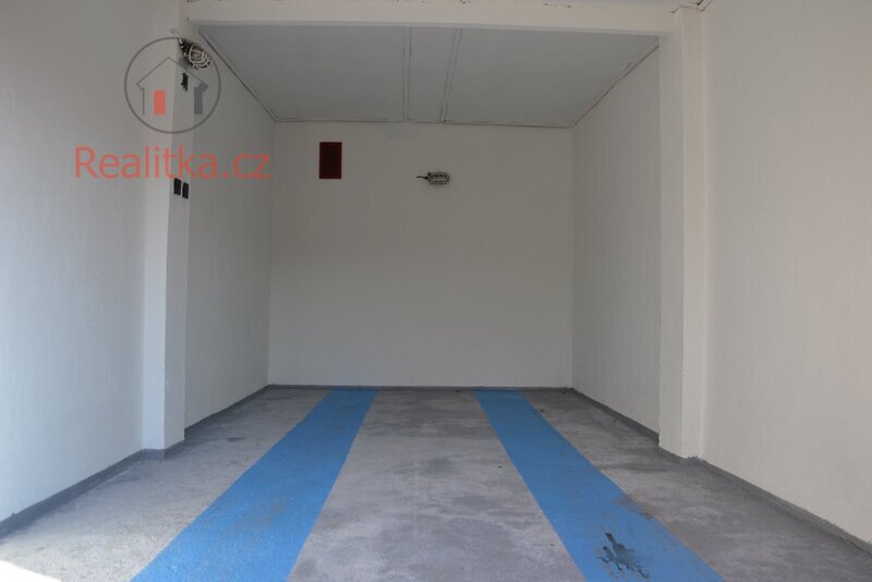 Pronájem čisté rekonstruované garáže v ulici Hradecká