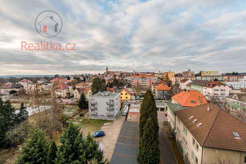 Prostorný byt 3+1 se třemi lodžiemi