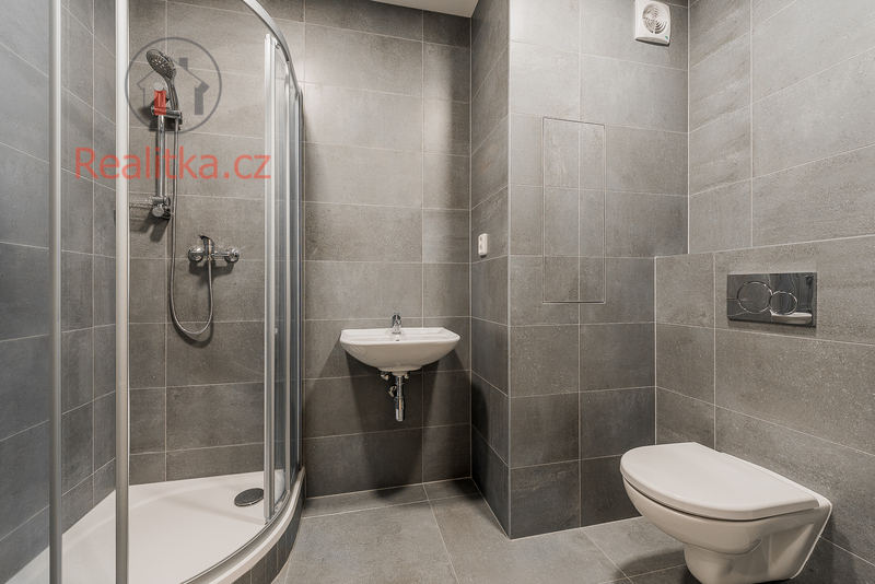 Prostorný byt 3+1 se třemi lodžiemi