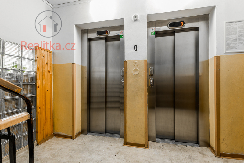 Prostorný byt 3+1 se třemi lodžiemi