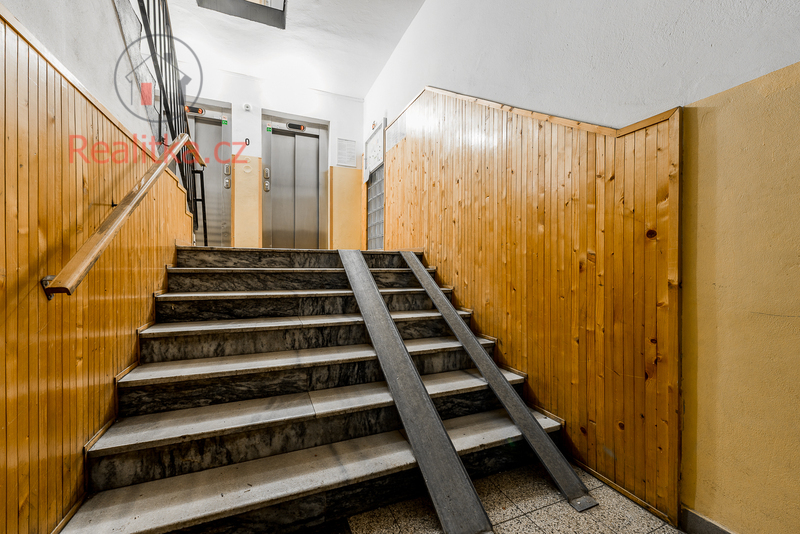 Prostorný byt 3+1 se třemi lodžiemi