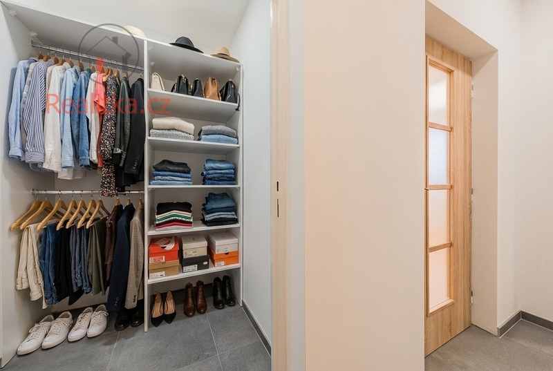 Prostorný byt 3+1 se třemi lodžiemi