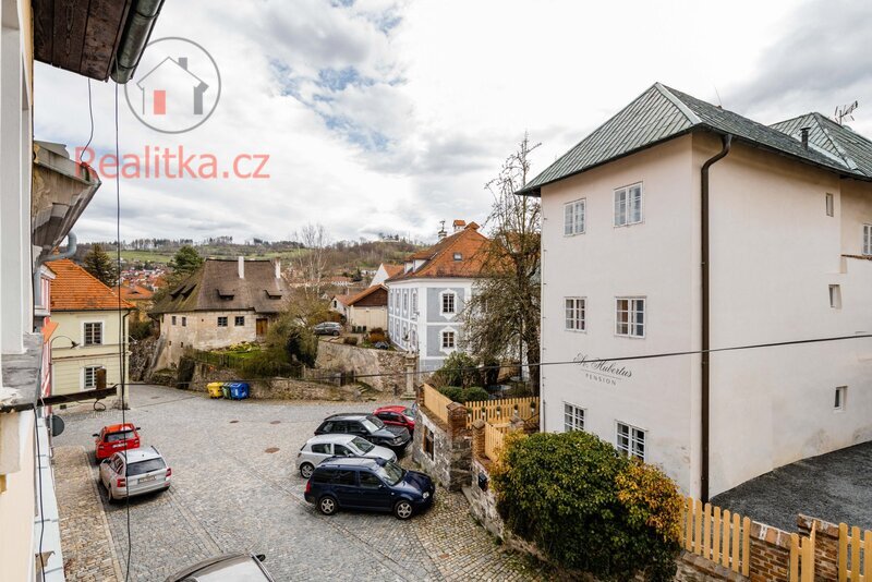 Prodej mezonetového bytu 4+1 v centru Českého Krumlova