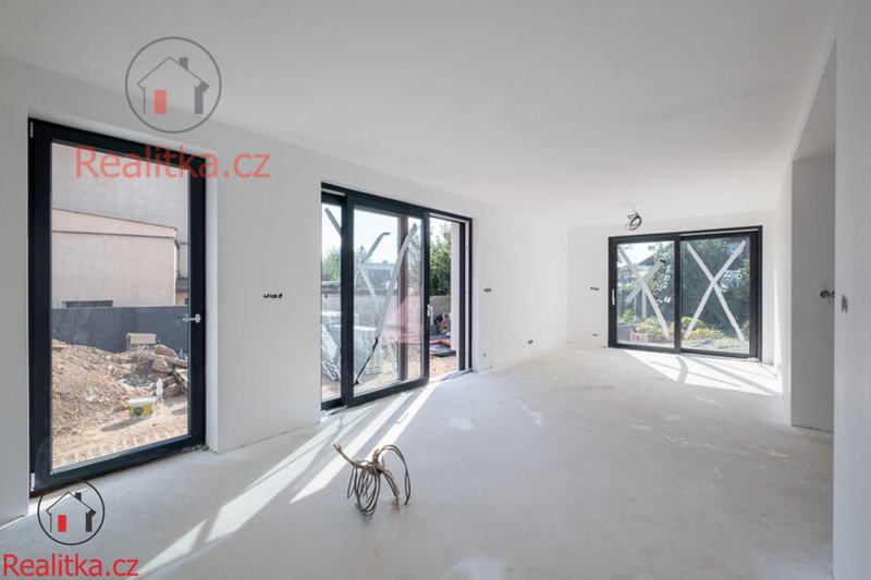 Luxusní řadový dům 5+KK, 147 m2 Slivenec (Praha 5)