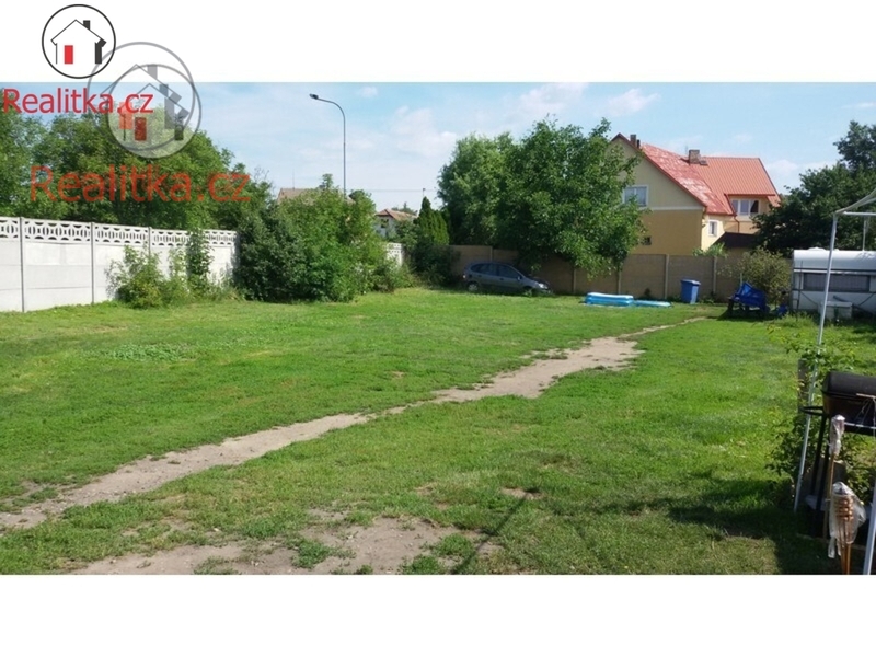 Nabízíme prodej zahrady o celkové výměře 623 m2 v Mělníku.