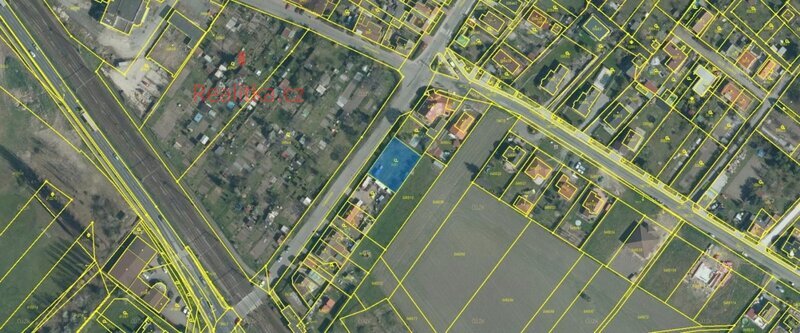 Nabízíme prodej zahrady o celkové výměře 623 m2 v Mělníku.