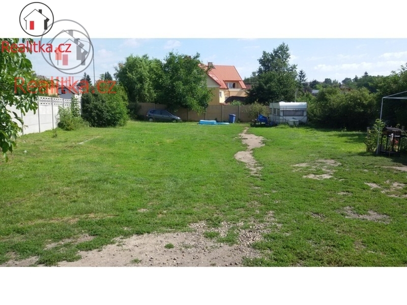 Nabízíme prodej zahrady o celkové výměře 623 m2 v Mělníku.
