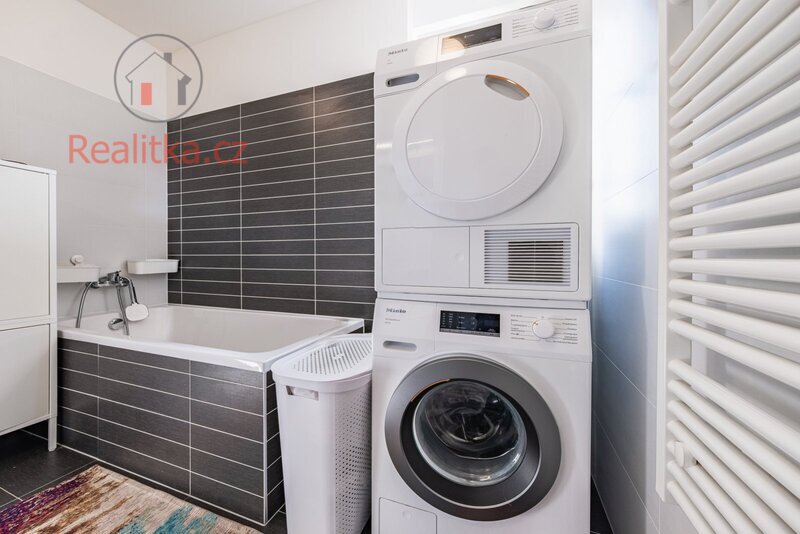 PRODEJ LUXUSNÍHO BYTU 4+KK S TERASOU 114 m², PRAHA 5 – JINONICE