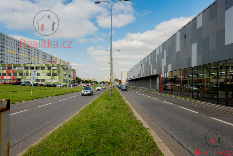 Exkluzivní prostory - zavedená automyčka, vhodné pro autoservis