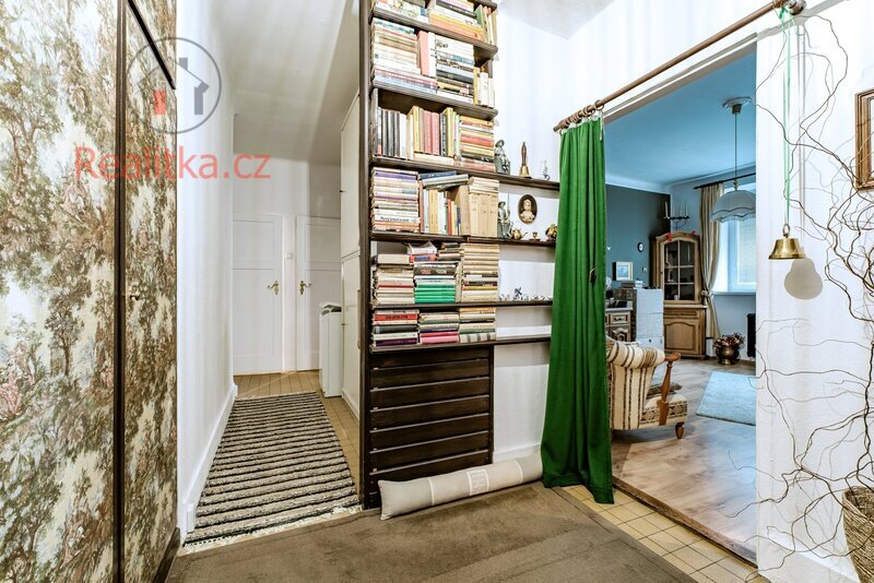 Prodej bytu 2+1 v Praze, ul. Jerevanská