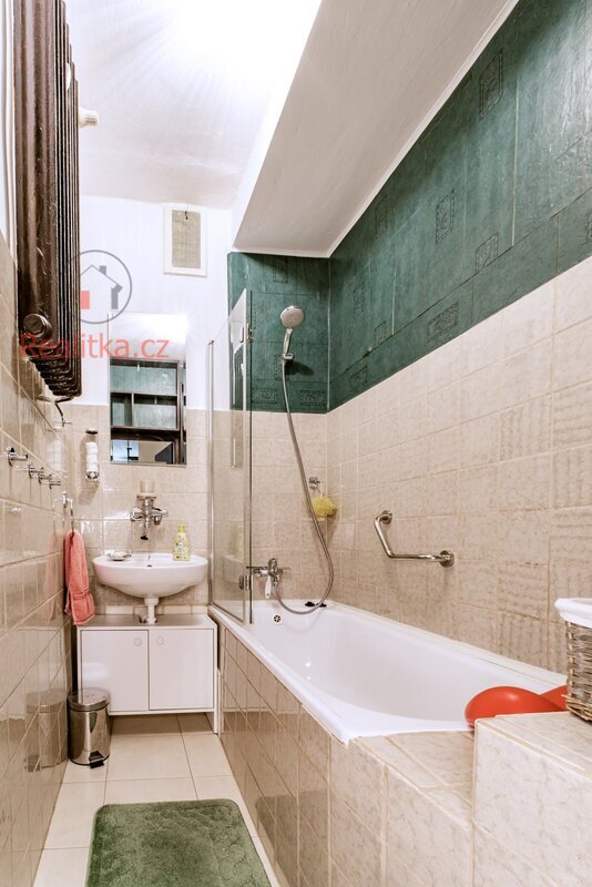 Prodej bytu 2+1 v Praze, ul. Jerevanská