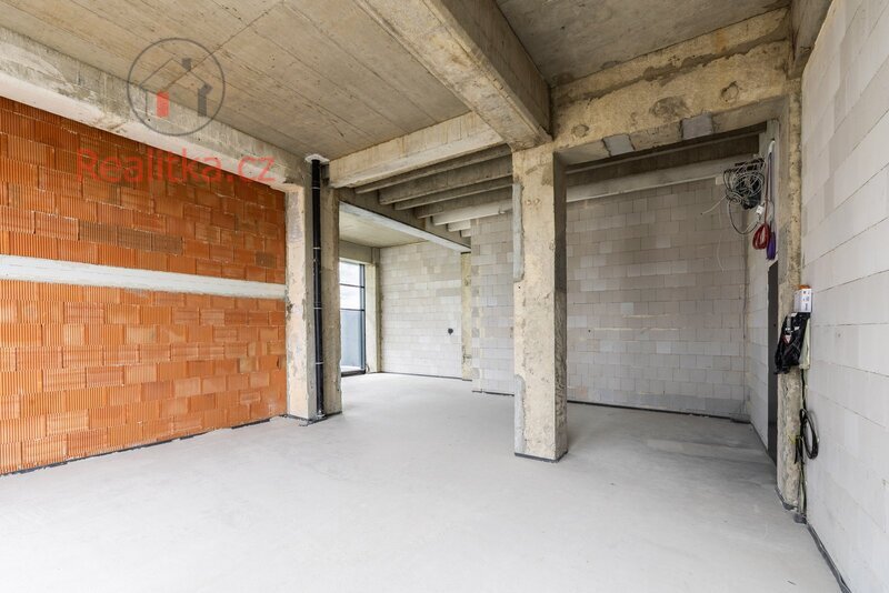 Prodej loftového bytu v rezidenci VANGUARD s terasou o celkové výměře 124 m2