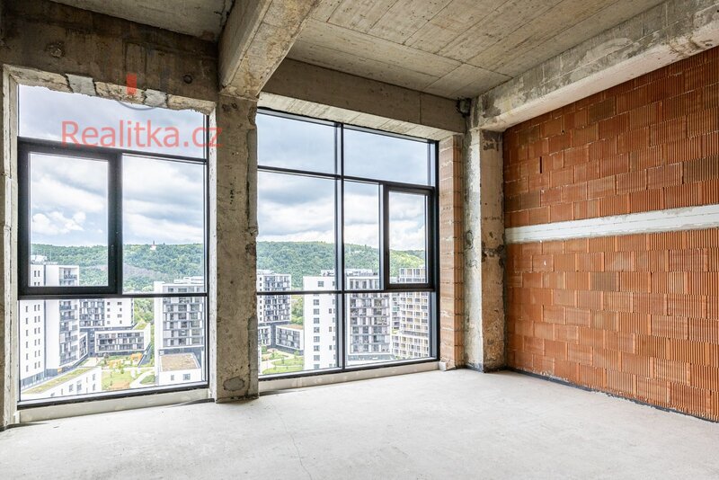 Prodej loftového bytu v rezidenci VANGUARD s terasou o celkové výměře 124 m2