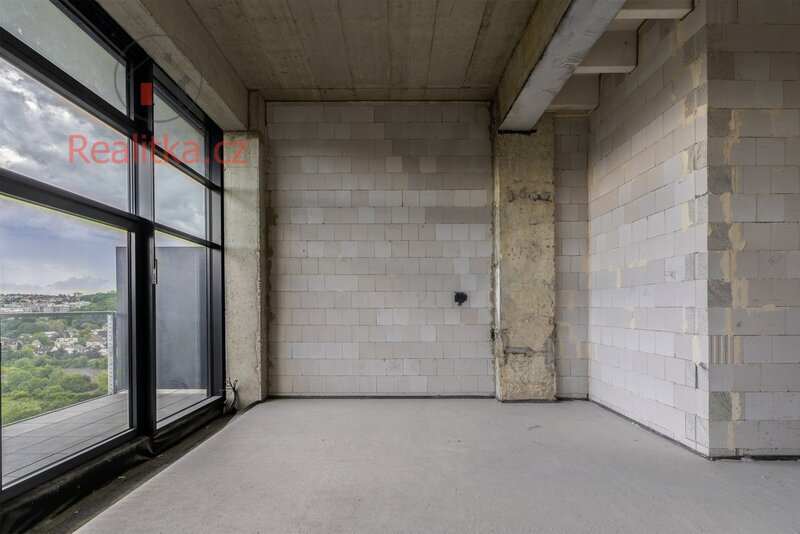 Prodej loftového bytu v rezidenci VANGUARD s terasou o celkové výměře 124 m2