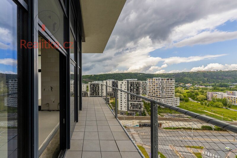 Prodej loftového bytu v rezidenci VANGUARD s terasou o celkové výměře 124 m2