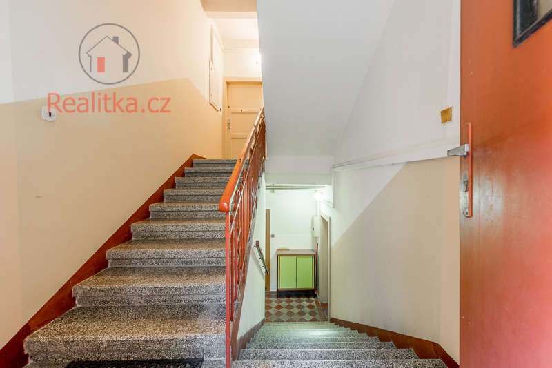 Prodej podílu id. ¼ rodinného domu v Krči
